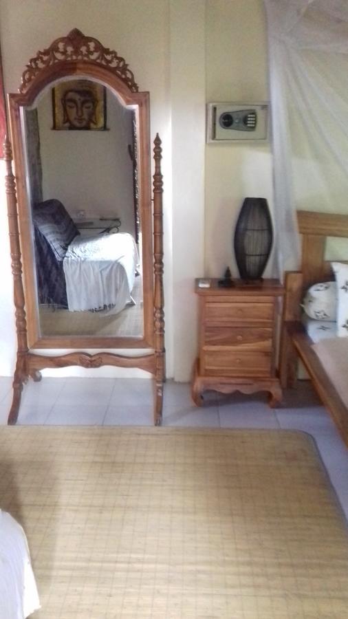 Shalana Homestay- Formerly Teka Teki House Seminyak Buitenkant foto