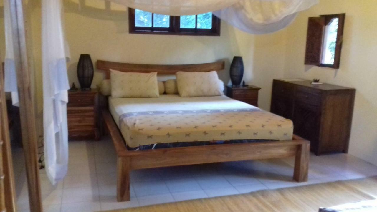 Shalana Homestay- Formerly Teka Teki House Seminyak Buitenkant foto